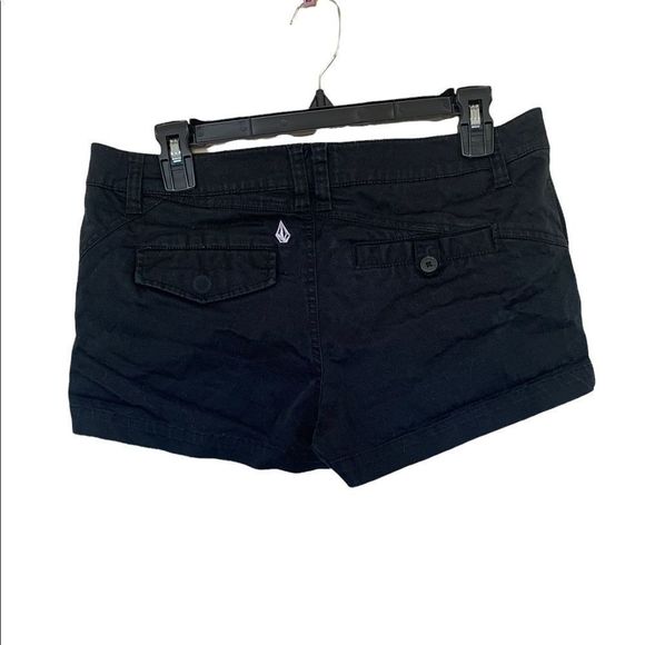 Black Volcom shorts size 7 - Picture 2 of 3